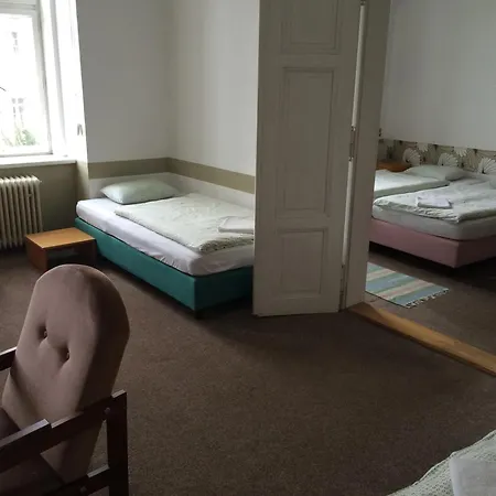 Charles Square Hostel Praga Habitación foto