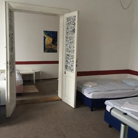 Charles Square Hostel Praga Habitación foto