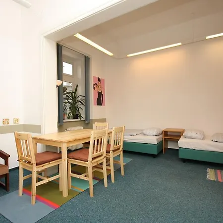 Charles Square Hostel Praga Habitación foto