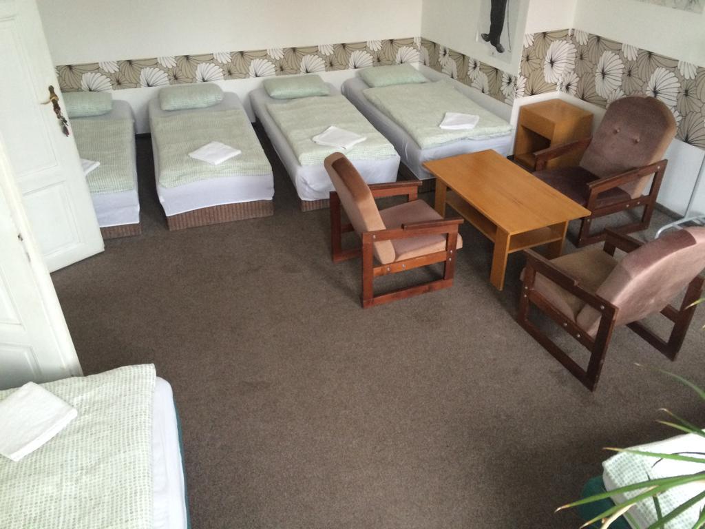 Hotel Charles Square 3*