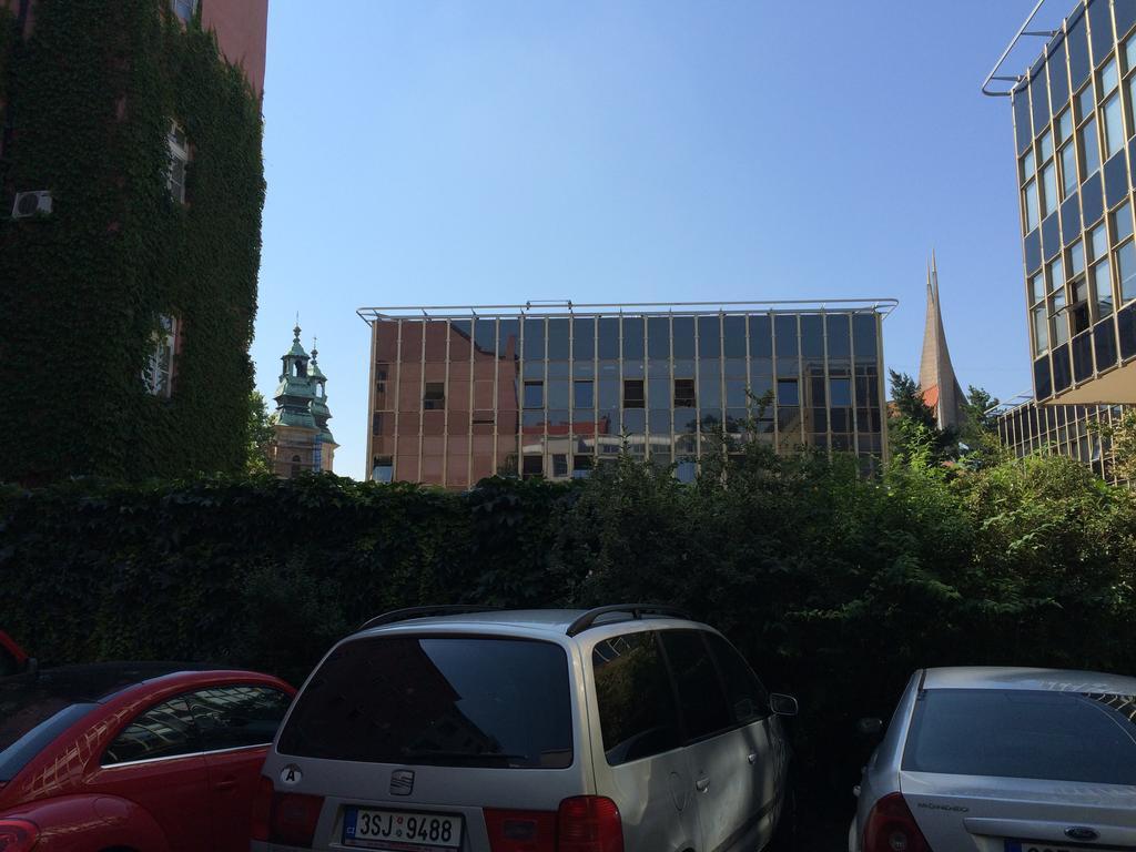 Hotel Charles Square